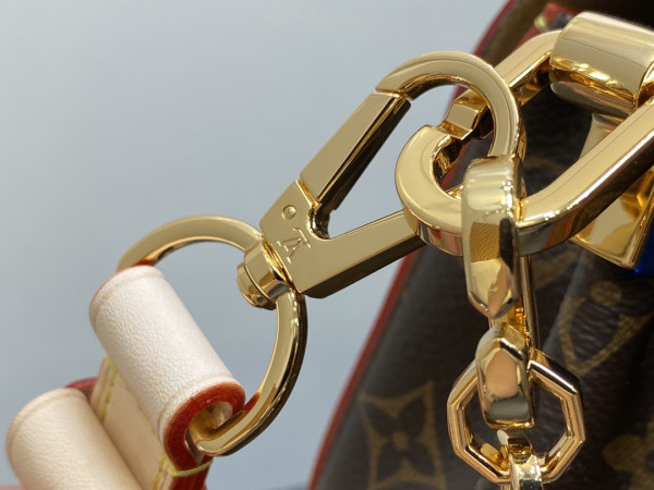 l**is V*t*n dauphine-28*20*11cm