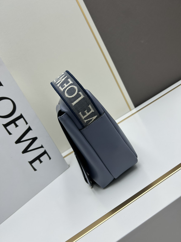 LOEWE messenger bag-24.5*18*10.5cm