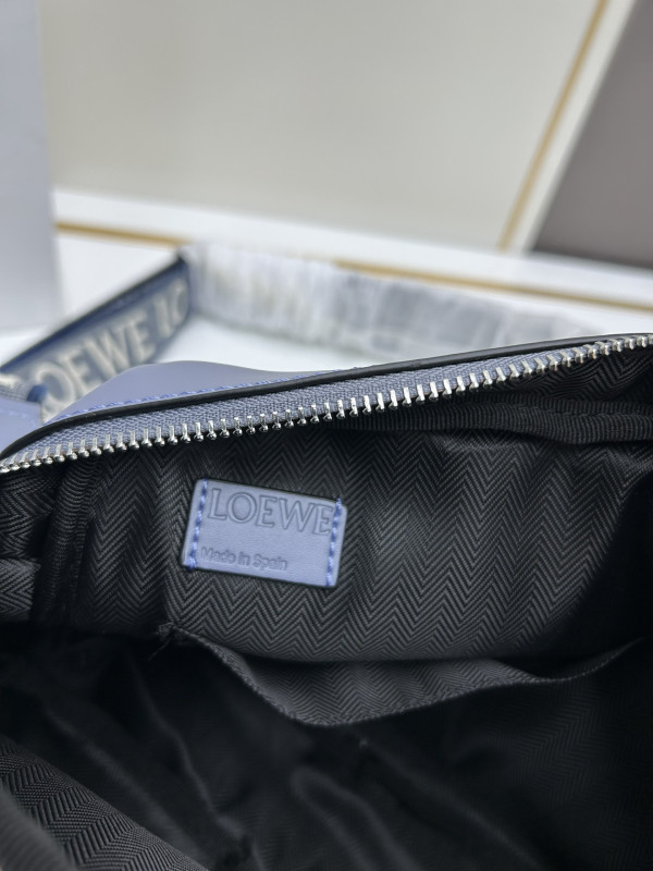 LOEWE messenger bag-24.5*18*10.5cm