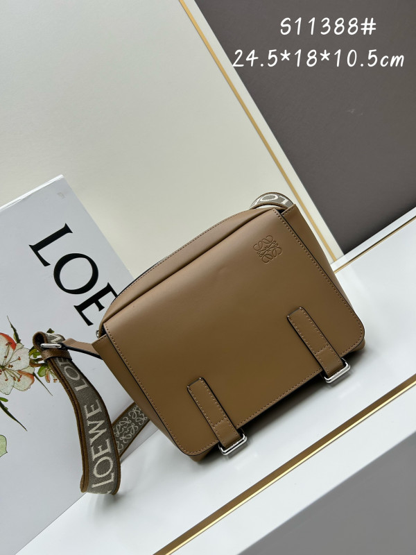 LOEWE messenger bag-24.5*18*10.5cm