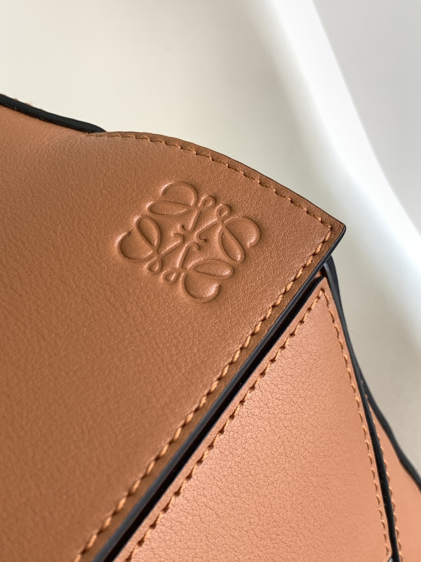 LOEWE Small Puzzle Bumbag-24*16*10.5cm