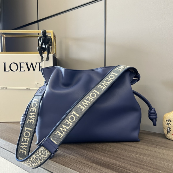 LOEWE Flamenco clutch- 24.5*30*10.5cm