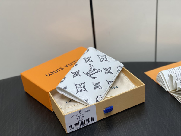 l**is V*t*n pocket organizer-8*11.1*1 cm