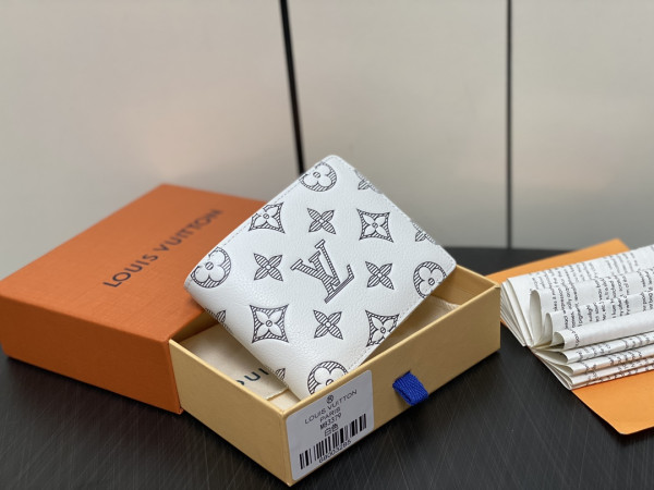 l**is V*t*n multiple wallet-11.5*9*1.5cm