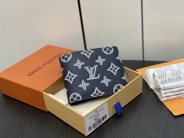 l**is V*t*n multiple wallet-11.5*9*1.5cm