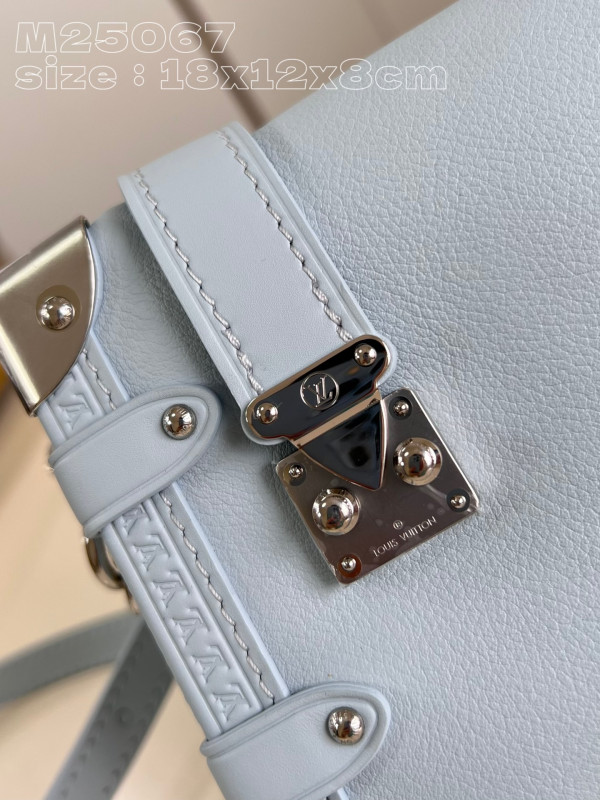 l**is V*t*n side trunk pm-18*12.5*8cm