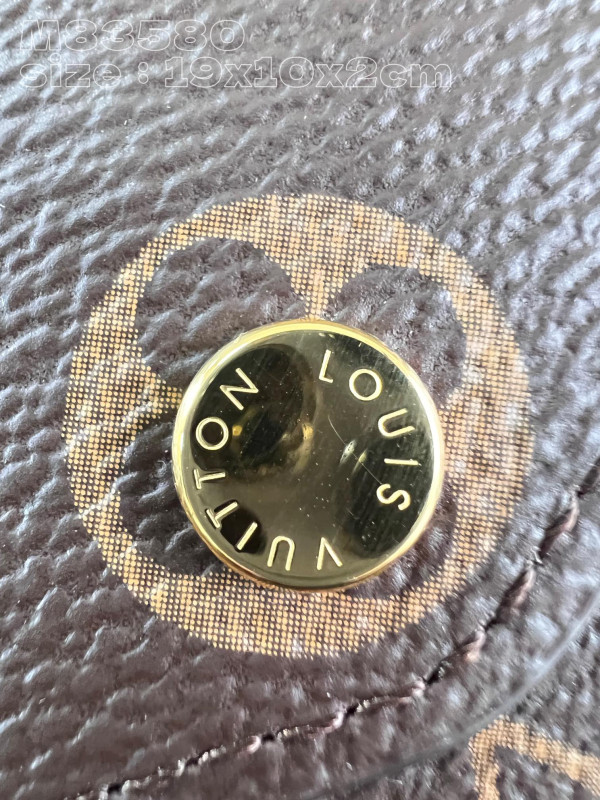 l**is V*t*n sarah wallet-19*10.5*2cm