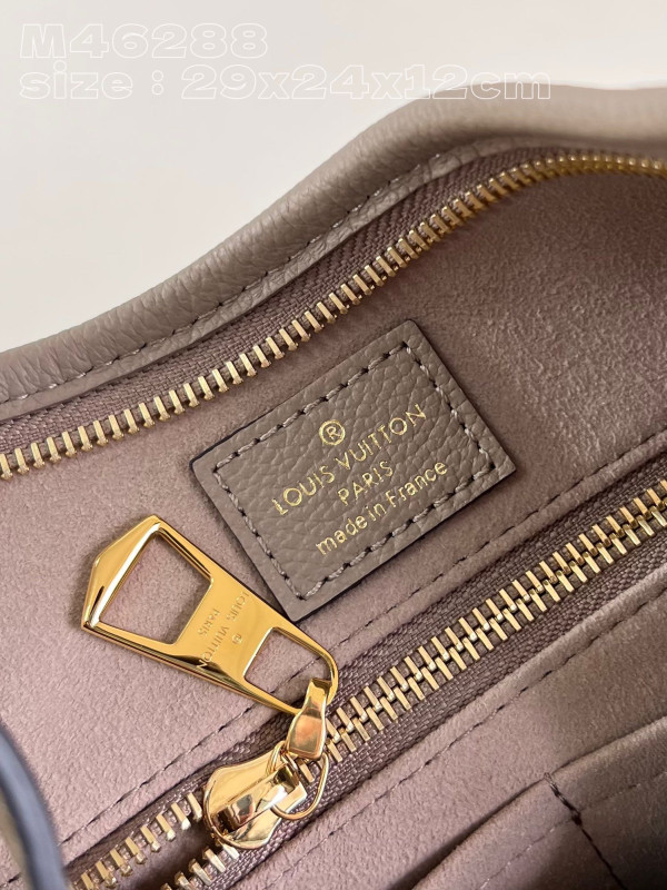 l**is V*t*n carryall pm-29*24*12cm