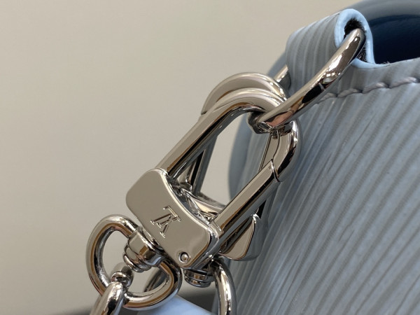 l**is V*t*n twist-19*10.5*6.5cm