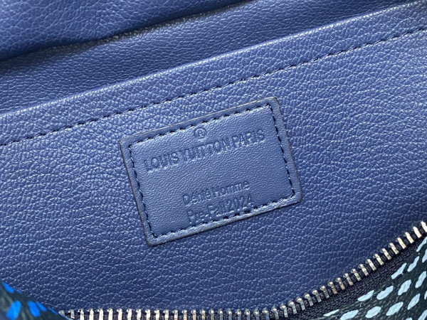 l**is V*t*n locker dopp kit bag-23*13*12cm