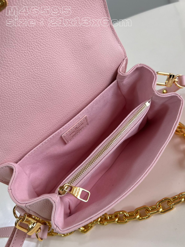 l**is V*t*n pochette metis east west