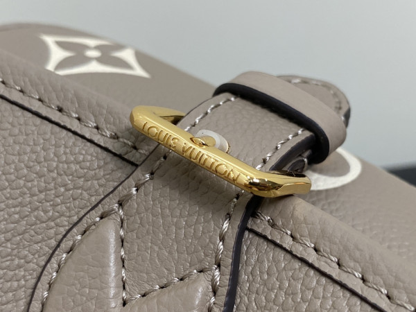 l**is V*t*n nano diane-19*10.5*6 cm