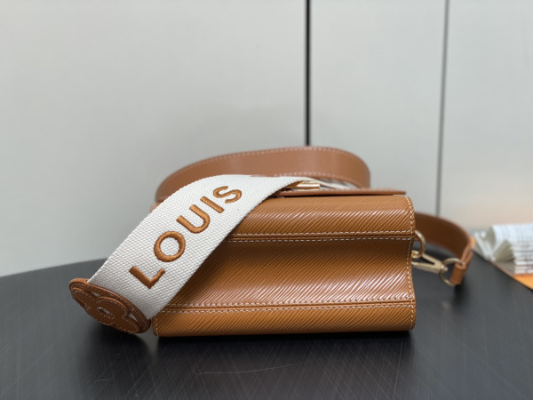 l**is V*t*n twist mm-23*17*9.5cm