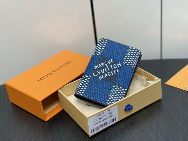 l**is V*t*n pocket organizer-7.5*11.1*1 cm