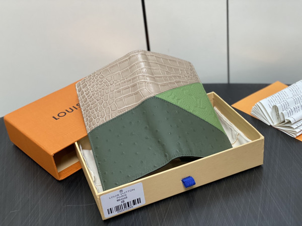 l**is V*t*n brazza wallet-10*19*2cm