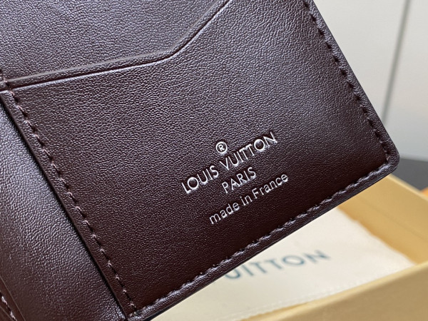 l**is V*t*n pocket organizer-7.5*11.1*1 cm