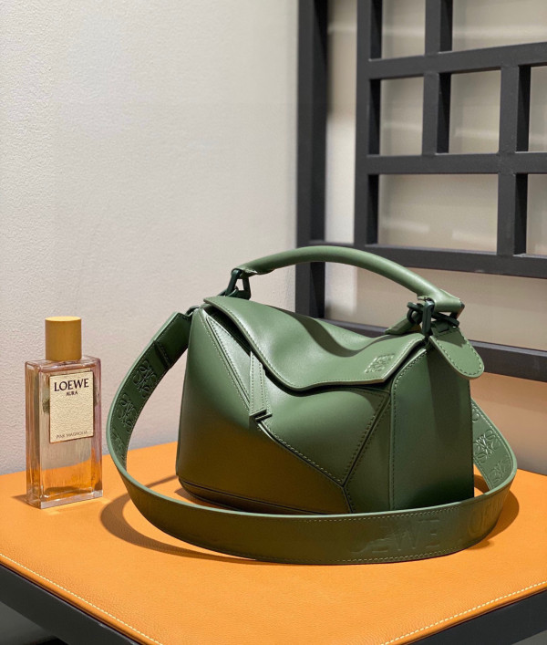 LOEWE Small Puzzle Bumbag-24*10*14cm