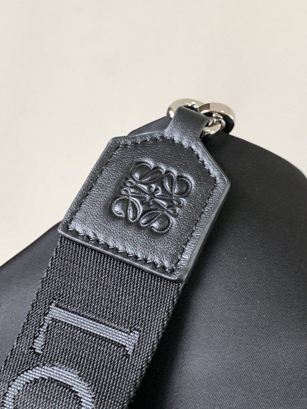 LOEWE Goya Puffer leather shoulder bag-30*20.5*10CM