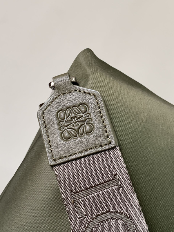 LOEWE Goya Puffer leather shoulder bag-30*20.5*10CM