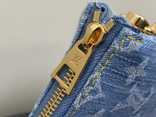 l**is V*t*n coussin bb