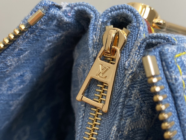 l**is V*t*n coussin bb