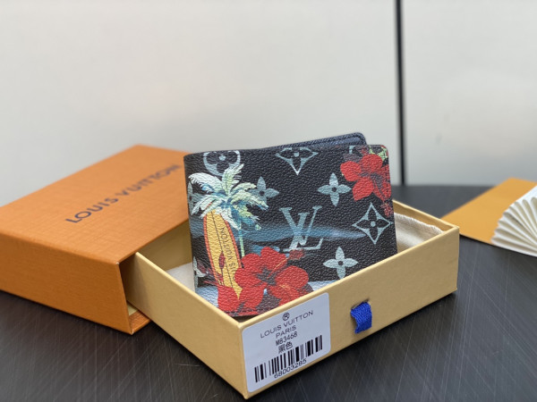 l**is V*t*n slender wallet-11*8.5*2cm