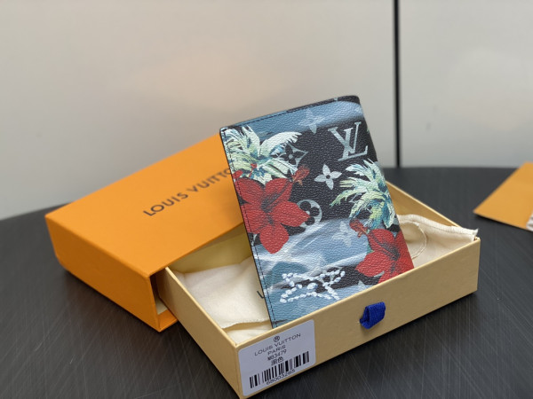 l**is V*t*n passport cover-10*14*2.5cm