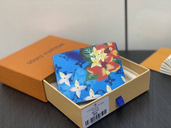 l**is V*t*n slender wallet-11*8.5*2cm