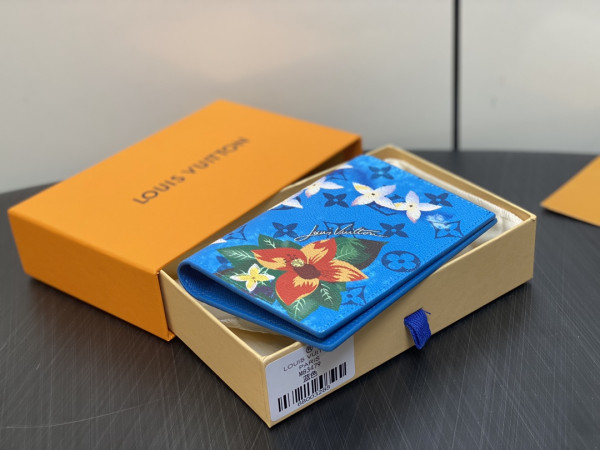 l**is V*t*n passport cover-10*14*2.5cm