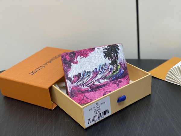 l**is V*t*n slender wallet-11*8.5*2cm