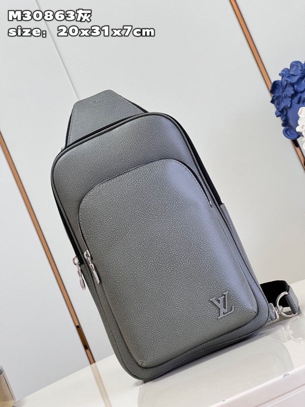 l**is V*t*n avenue slingbag nm-31*20*7cm