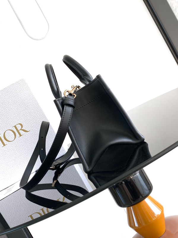 D*or mini book tote-21.5*13*7.5cm