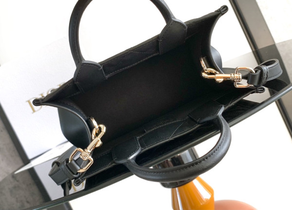 D*or mini book tote-21.5*13*7.5cm