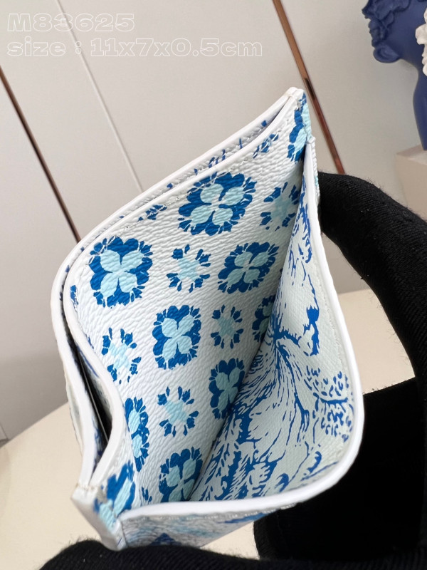 l**is V*t*n card holder-11*7*0.5cm