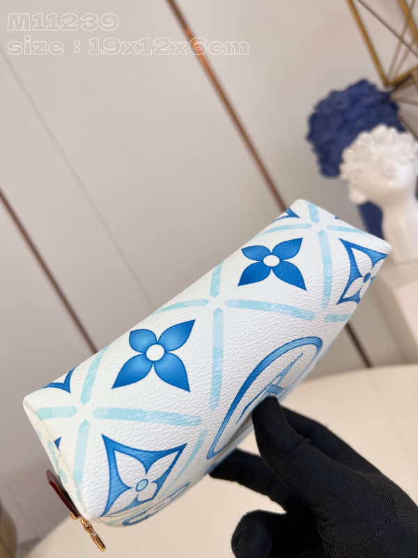 l**is V*t*n pochette cosmétique pm