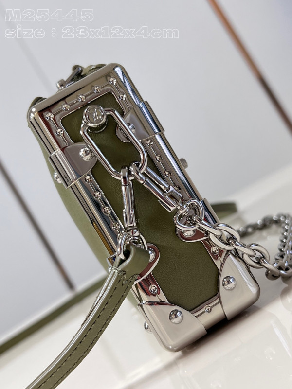 l**is V*t*n slim trunk-23*12*4cm