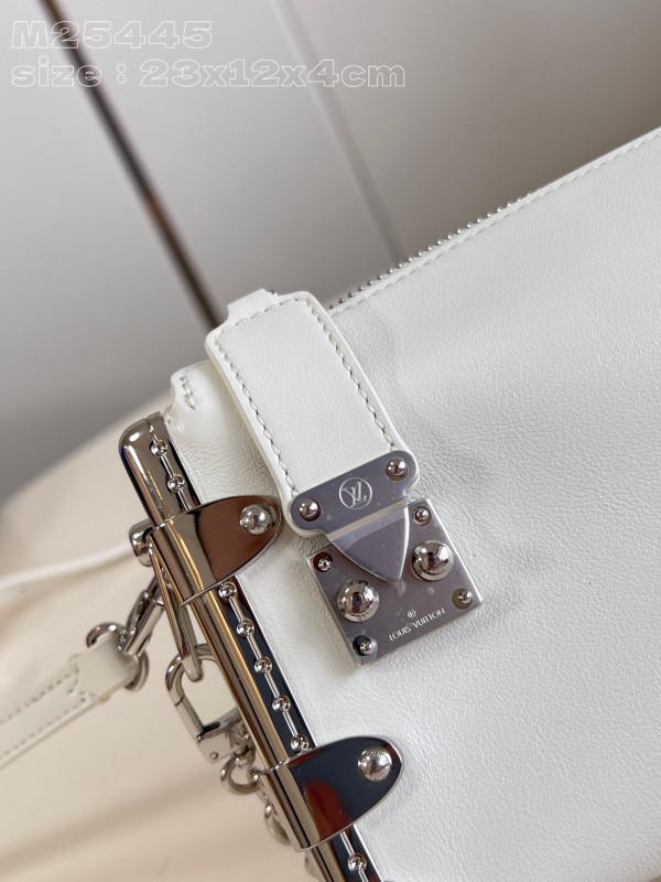 l**is V*t*n slim trunk-23*12*4cm