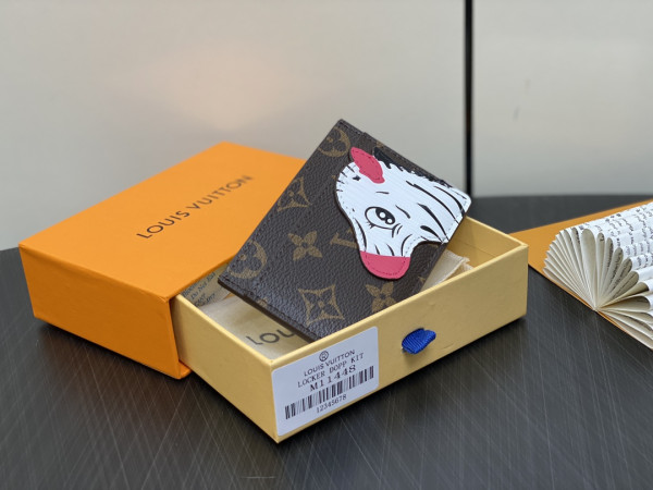 l**is V*t*n card holder-11*7*0.5cm