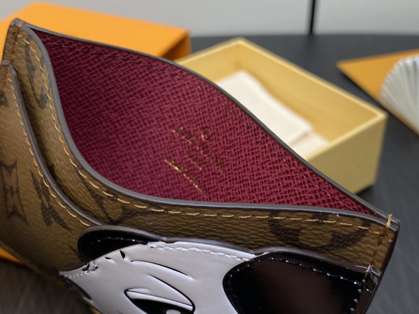 l**is V*t*n card holder-11*7*0.5cm