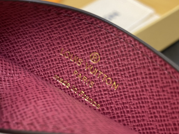 l**is V*t*n card holder-11*7*0.5cm