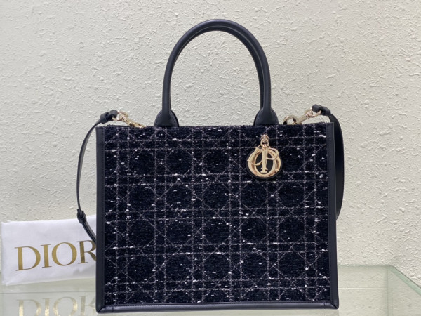 medium D*or book tote-36*18*28cm