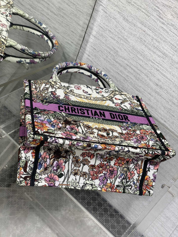 small D*or book tote-26cm