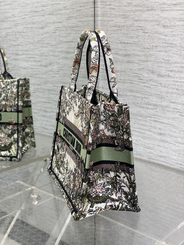 small D*or book tote-26cm