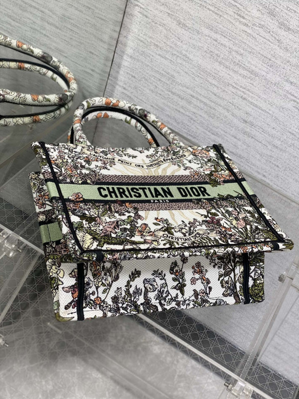 small D*or book tote-26cm