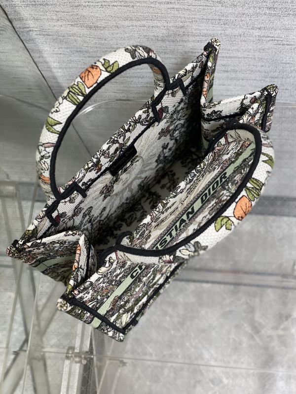 small D*or book tote-26cm