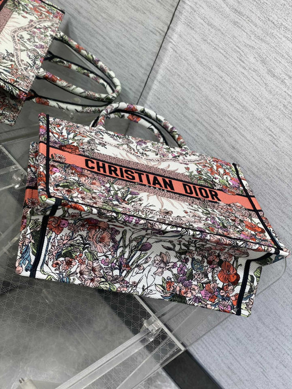 medium D*or book tote-36*18*28cm