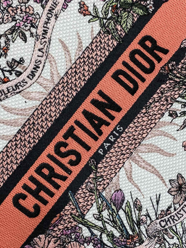 small D*or book tote-26cm