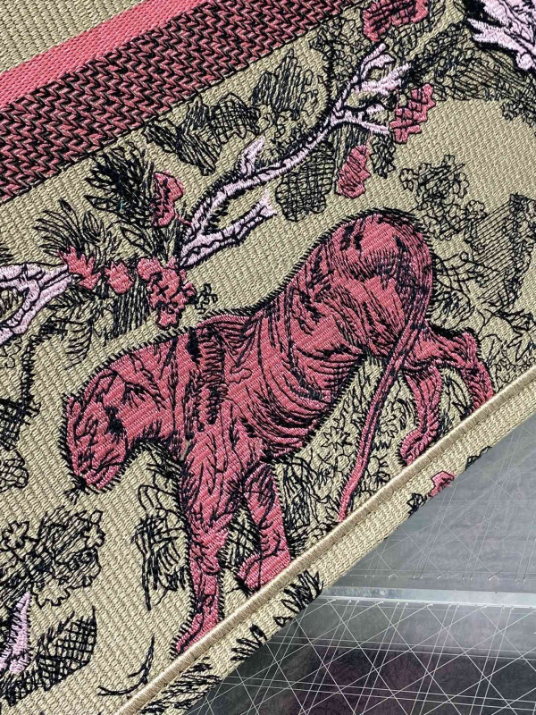 large D*or book tote-42*35*18.5cm