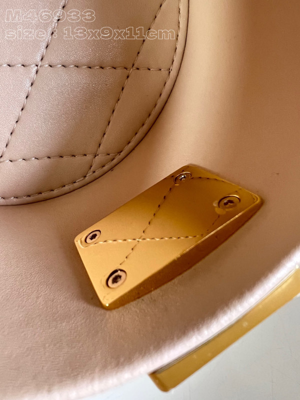 l**is V*t*n scott-13.5*9*11.5cm