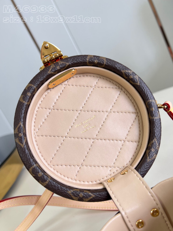 l**is V*t*n scott-13.5*9*11.5cm